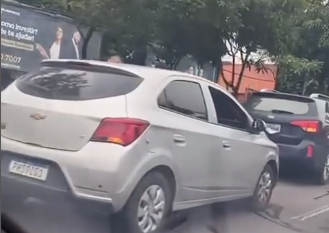 Acidente deixa trânsito congestionado em avenida de Manaus 