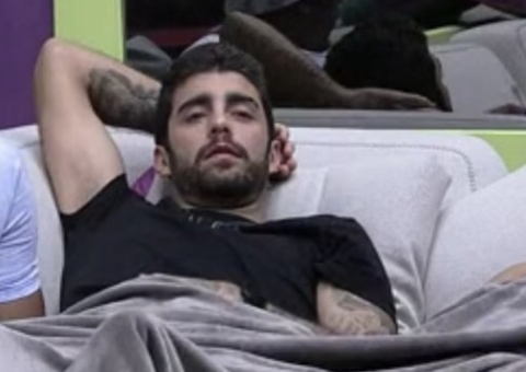 Pedro Scooby demonstra desinteresse no BBB22 e irrita internautas: 'Fora!'