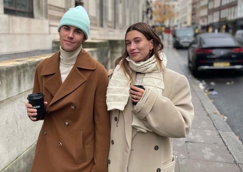 Justin Bieber não consegue dormir após descobrir coágulo no cérebro de Hailey