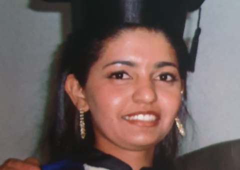 De carro, mulher sai de casa e desaparece em Manaus 