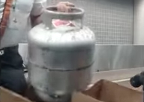 Mulher tenta embarcar com botija de gás em voo de PE a SP 