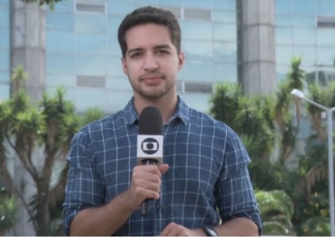 Jornalista da Globo esfaqueado em assalto recebe alta da UTI