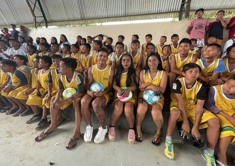 Em Tabatinga, 200 crianças da etnia Ticuna participam atividades esportivas