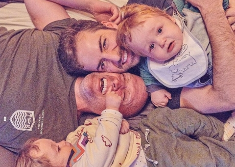 Morte de Paulo Gustavo completa 1 ano e Thales Bretas faz post emocionante