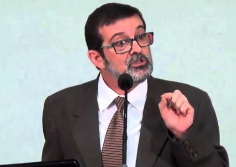 Pastor gera revolta ao dizer que 'mendigos têm o dever bíblico de passar fome'