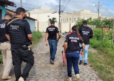 Mãe é presa suspeita de matar filho autista com veneno de rato porque ele 'mexia nas panelas'