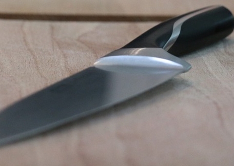 Mãe e filha se esfaqueiam durante briga por comida em BH 