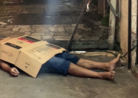 Ataque criminoso no Centro deixa um morto e um baleado na cabeça em Manaus