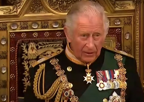 Príncipe Charles faz primeiro discurso no lugar da rainha Elizabeth 