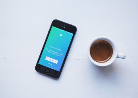 Elon Musk critica algoritmo da rede social que pretende comprar