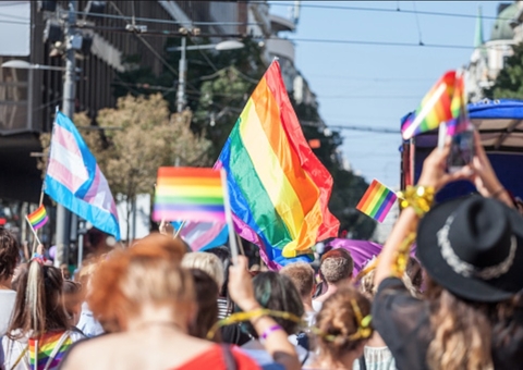 Eduardo Braga destaca respeito no Dia Internacional contra a Homofobia