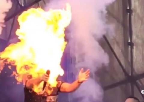 Xand Avião é atingido por labareda de fogo durante show 