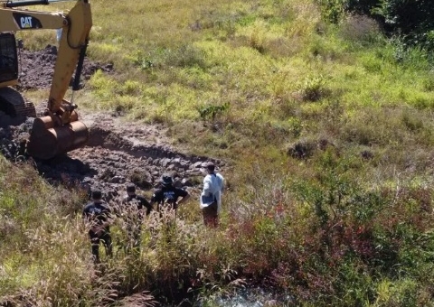Cemitério clandestino de facção usado para desovar corpos é descoberto 