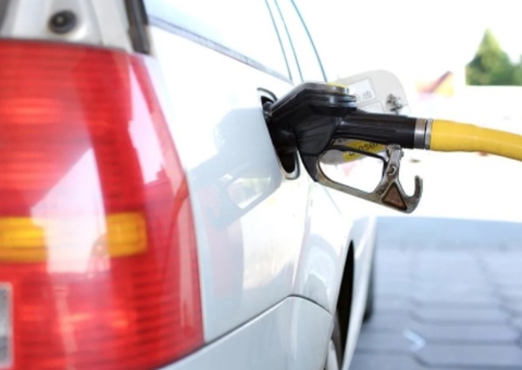 Câmara aprova limite da alíquota de ICMS sobre combustíveis