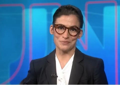 Renata Vasconcellos mostra foto rara do filho 