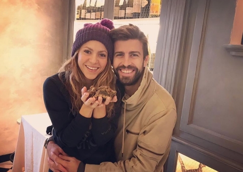 Shakira e Piqué se separam após cantora flagrar traição, diz jornal 