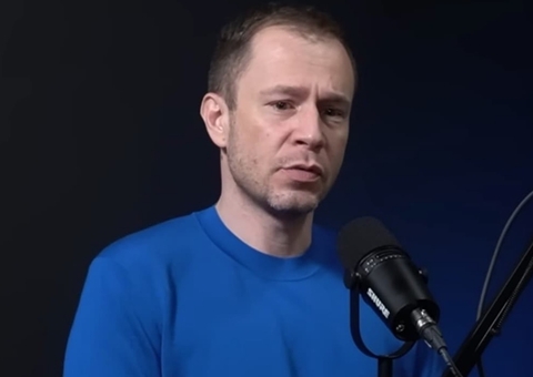 Encurralado, Tiago Leifert revela se vota em Bolsonaro ou Lula 