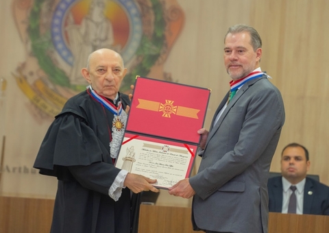 Dias Toffoli recebe 'Medalha da Ordem do Mérito Judiciário' no TJAM em Manaus