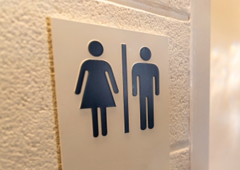 PL prevê proibição de banheiros unissex em escolas do Amazonas