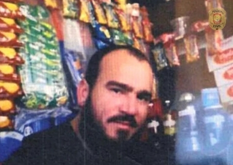 Homem mata adolescente que criticou seu carro