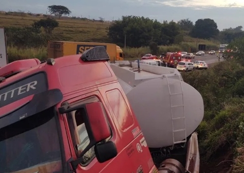 Jornalista sai para cobrir acidente em estrada e descobre que filho é quem morreu