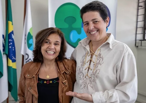 Adriane Bonato manda recado para Claudia Rodrigues após pedido de casamento