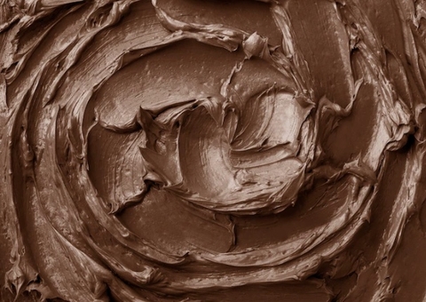 Funcionários da M&M caem em tanque de chocolate e dão trabalho a bombeiros