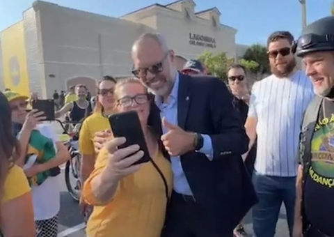 Mesmo foragido, Allan dos Santos se reúne com bolsonaristas nos EUA