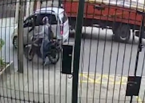 Policial é baleado na cabeça por outro PM em briga de trânsito; Vídeo 