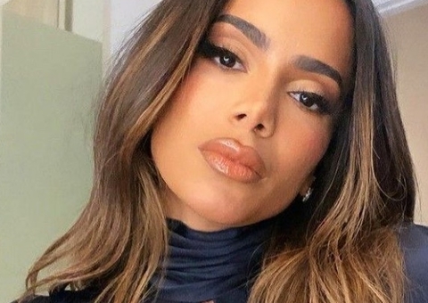 Anitta reage a comentário homofóbico da cantora Bruna Karla