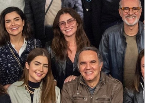 Jade Picon aparece em primeira foto com elenco da nova novela da Globo, 'Travessia'