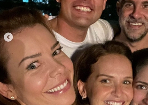 Fernanda Souza e namorada curtem aniversário de Bruno de Luca