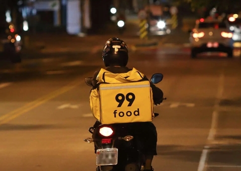 Motoboy pede indenização contra plataforma em Manaus; saiba o motivo