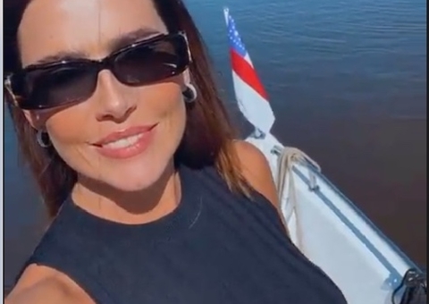 Deborah Secco chega a Parintins: 'estou apaixonada'