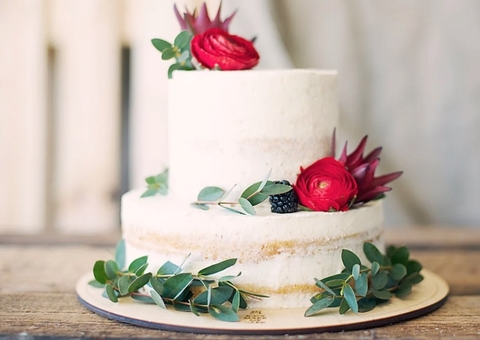 Cliente esquece de cortar bolo e pede para devolver: 'achavam que era de mentira'