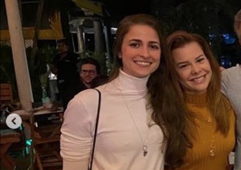 Fernanda Souza fala sobre namoro com amiga de infância, Eduarda Porto 