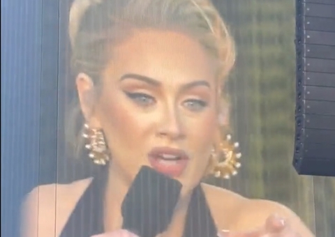 Adele dispara 'Fora Bolsonaro' durante show em Londres; vídeo