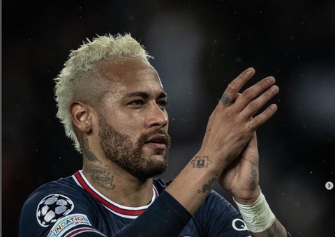 Novo técnico do PSG diz que quer manter Neymar na equipe