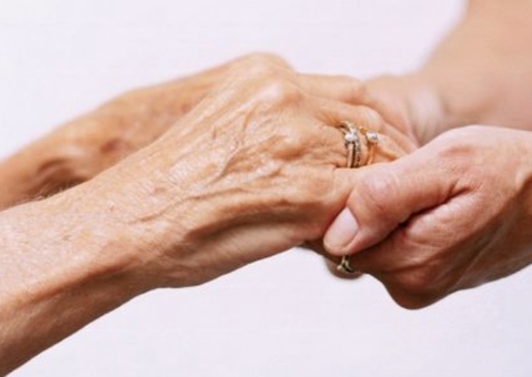 Defensoria arrecada alimentos para doar a idosos vítimas de violência no Amazonas