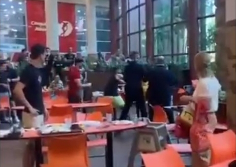 Homens caem no soco durante discussão aos gritos no Manauara Shopping; veja vídeo