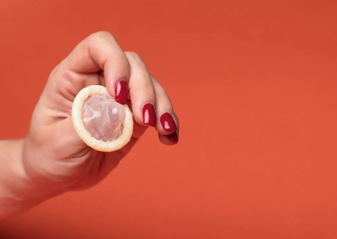 Uso da camisinha cai entre adolescentes, aponta pesquisa do IBGE