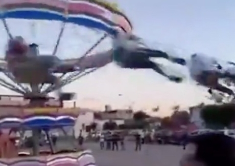 Brinquedo se desprende e arremessa visitantes em festival; Vídeo 