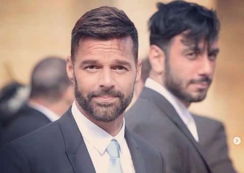 Ricky Martin tinha caso com sobrinho de 21 anos, incesto terminou em ordem de restrição