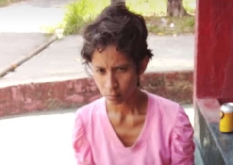 Moradores procuram por familiares de mulher encontrada vagando despida em Manaus