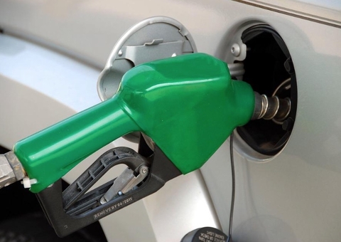 Petrobras reduz preço da gasolina nesta quarta 