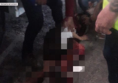 Homem tem perna esmagada por ônibus durante acidente em terminal de Manaus