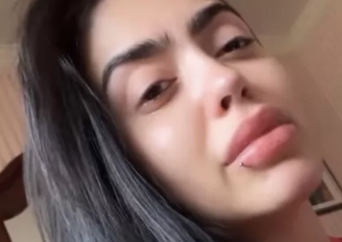 MC Mirella acusa companhia aérea de roubar bolsas de grife de mais de R$ 50 mil