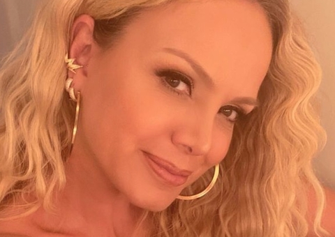 Eliana revela com quantos anos perdeu a virgindade e surpreende 