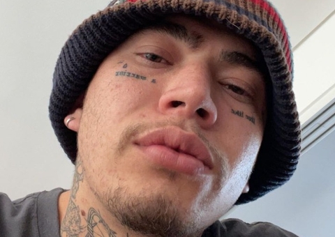 Whindersson Nunes faz novas tatuagens no rosto: 'não me matem'