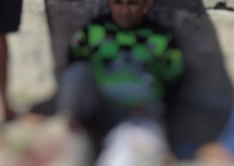 Mototaxista tem perna dilacerada em grave acidente com carro em Manaus